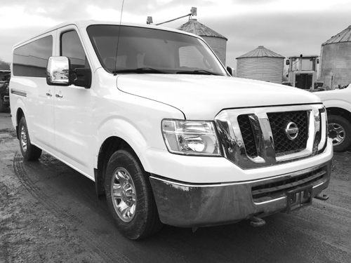 2015 NISSAN NV3500 SV for sale in Wakarusa, IN