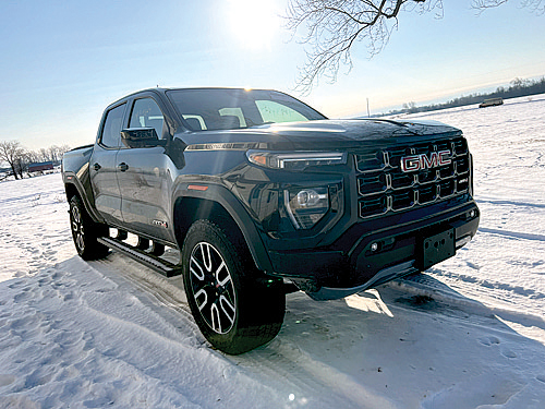 2024 GMC CANYON for sale in Wakarusa, IN