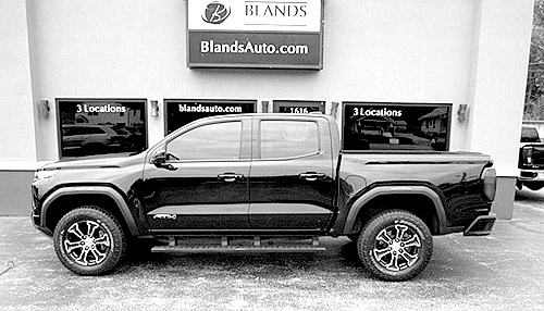 2023 GMC CANYON for sale in Bloomington, IN