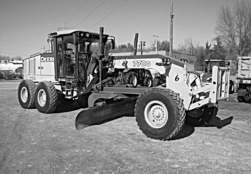2011 DEERE 770-G GRADER for sale in Holland, MI
