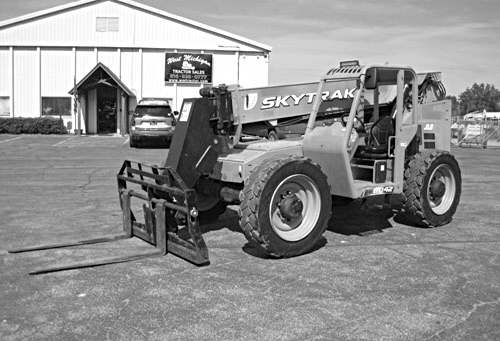 2016 SKY TRAK 8042 FORKLIFT for sale in Holland, MI