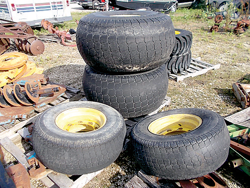 TURF TIRES ON RIMS TURF TIRES ON RIMS for sale in Albany, IN