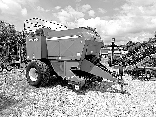 HESSTON 4800 LARGE SQUARE BALER for sale in Spencer, IN