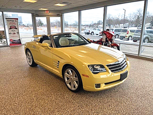 2005 CHRYSLER LIMITED for sale in Holland, MI