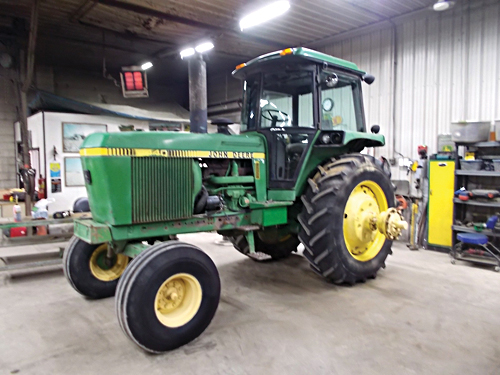1982 JOHN DEERE 4400 for sale in Albany, IN