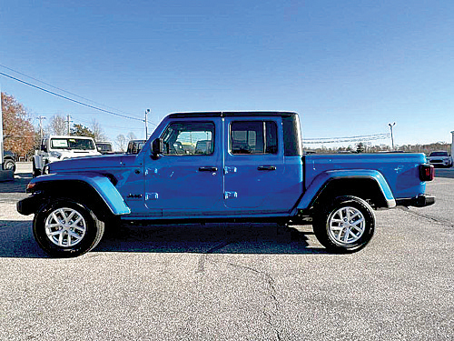 2023 JEEP SPORT for sale in Greensburg, IN