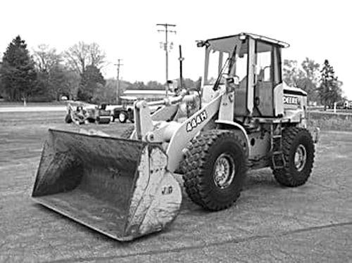 1999 DEERE 444-H LOADER for sale in Holland, MI