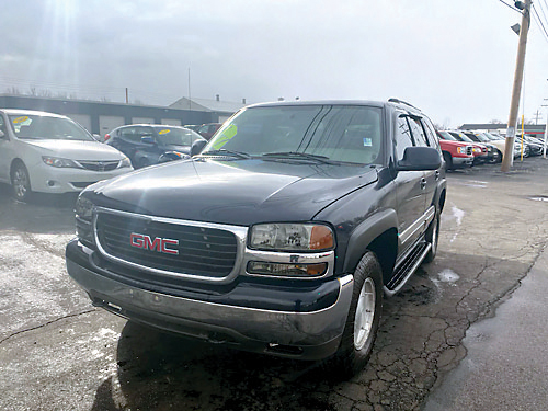 2004 GMC YUKON for sale in Frankfort, IN