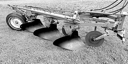 JOHN DEERE F-145 PLOW for sale in Eau Claire, MI