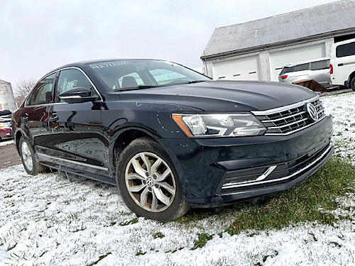 2017 VOLKSWAGEN PASSAT for sale in Wakarusa, IN