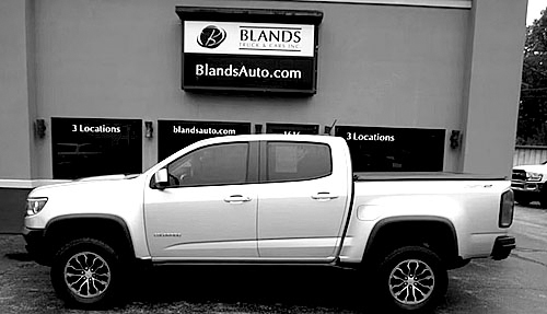 Silver 2017 CHEVROLET COLORADO for sale in Bloomington, IN