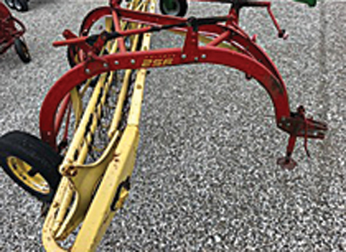 NEW HOLLAND 256 for sale in Wilkinson, IN