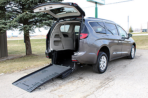 2022 CHRYSLER PACIFICA for sale in Grand Rapids, MI