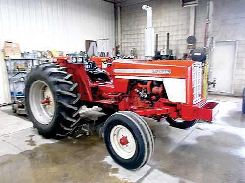INTERNATIONAL 574 for sale in Albany, IN