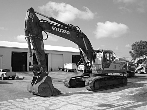 2002 VOLVO EC330B-LC EXCAVATOR for sale in Holland, MI