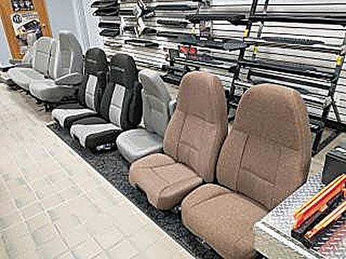 BOSTROM, NATIONAL, SEARS SEMI TRUCK SEATS for sale in Middlebury, IN