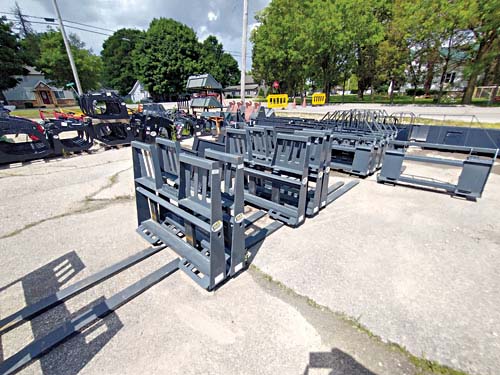 TAR RIVER PALLET FORKS for sale in Wakarusa, IN