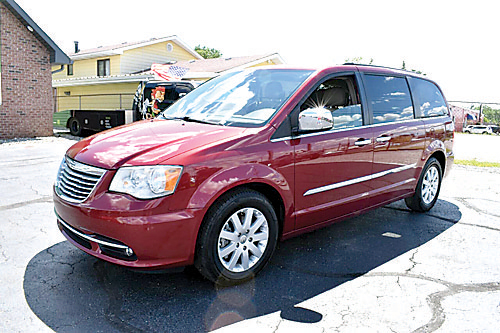 2012 CHRYSLER TOWN & COUNTRY for sale in Fort Wayne, IN