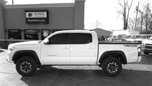 2019 TOYOTA TACOMA for sale in Bloomington, IN