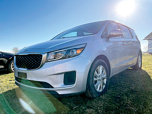 2016 KIA SEDONA for sale in Wakarusa, IN