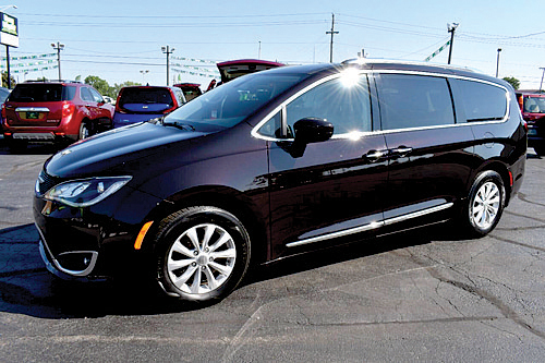 2018 CHRYSLER PACIFICA for sale in Fort Wayne, IN