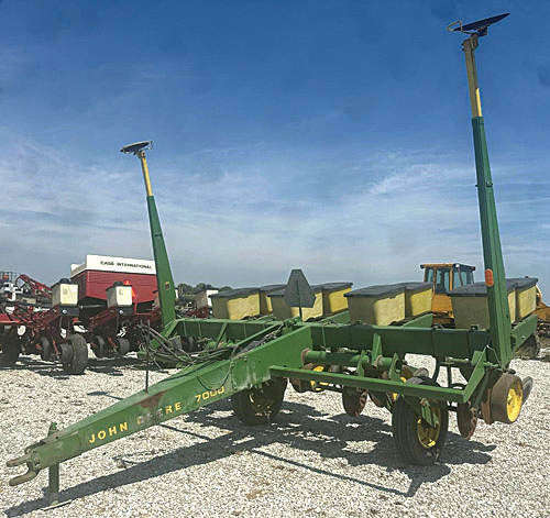 JOHN DEERE 7000 for sale in Wilkinson, IN