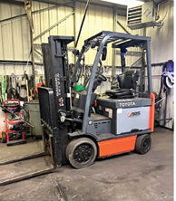 2015 TOYOTOA LIFT TRUCK for sale in New Haven, IN
