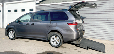 2020 TOYOTA SIENNA for sale in Highland, MI