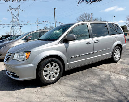 2016 CHRYSLER TOWN & COUNTRY for sale in Monticello, IN
