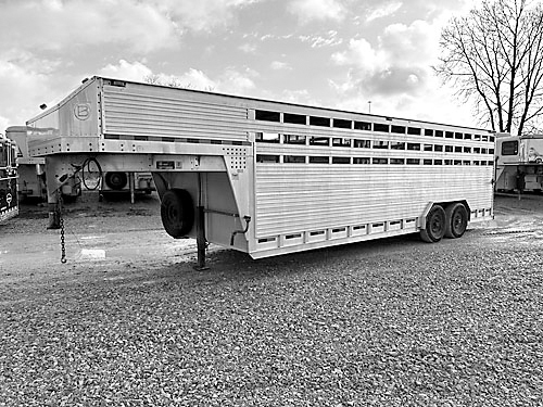 2000 BARRETT STOCK TRAILER for sale in Crawfordsville, IN