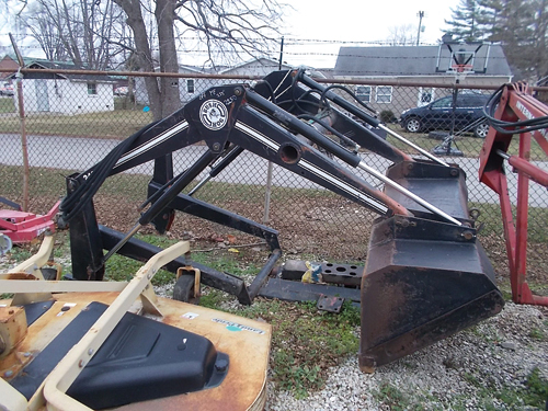 BUSH HOG 2425QT LOADER for sale in Albany, IN