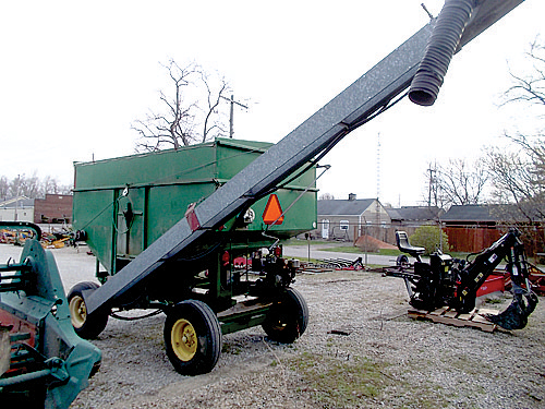 HOPPER WAGON for sale in Albany, IN