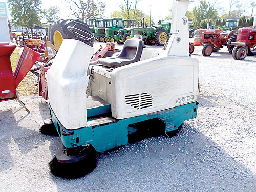 TENNANT 6200 SWEEPER for sale in Albany, IN