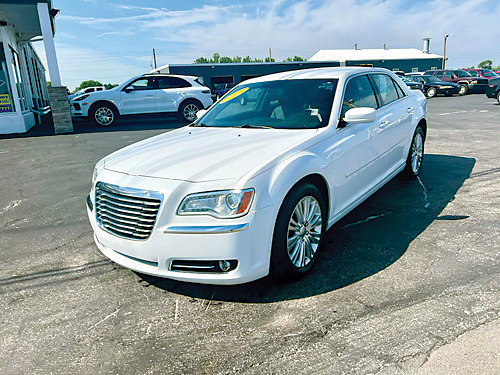 2013 CHRYSLER 300 for sale in Frankfort, IN
