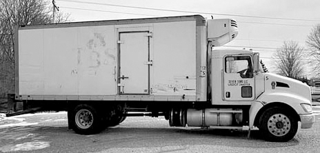 2013 KENWORTH T370 for sale in Roanoke, IN