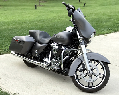 2017 HARLEY-DAVIDSON STREET GLIDE SPECIAL for sale in Leo, IN