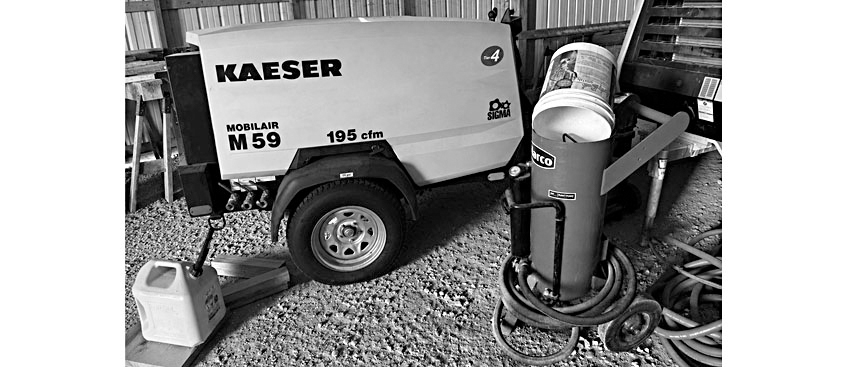 AIR COMPRESSOR SANDBLASTER for sale in Salem, IN