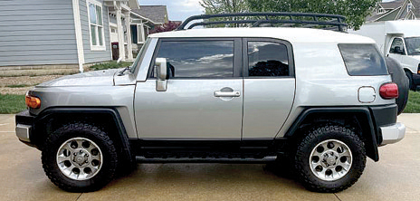 2012 TOYOTA FJ CRUISER for sale in Brazil, IN