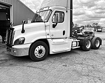 2019 FREIGHTLINER CASCADIA for sale in Wawaka, IN