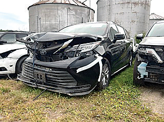 2022 TOYOTA SIENNA for sale in Wakarusa, IN