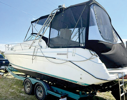 1995 RINKER 265 FIESTA VEE for sale in Holt, MI