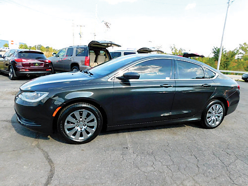 2015 CHRYSLER 200 for sale in Fort Wayne, IN