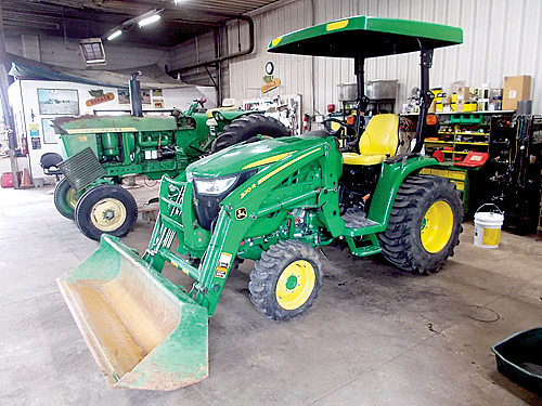 2019 JOHN DEERE 3039R for sale in Albany, IN