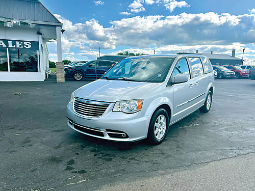 2012 CHRYSLER TOWN & COUNTRY for sale in Frankfort, IN