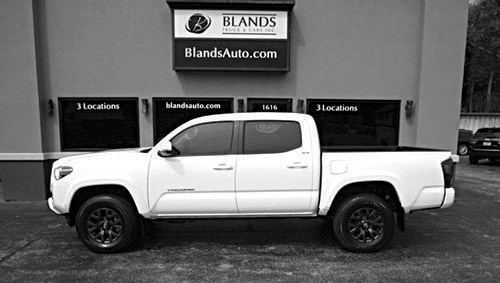 2023 TOYOTA TACOMA for sale in Bloomington, IN