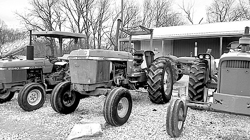 JOHN DEERE 2940 for sale in Spencer, IN