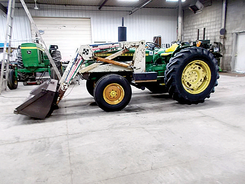 JOHN DEERE 2040 for sale in Albany, IN